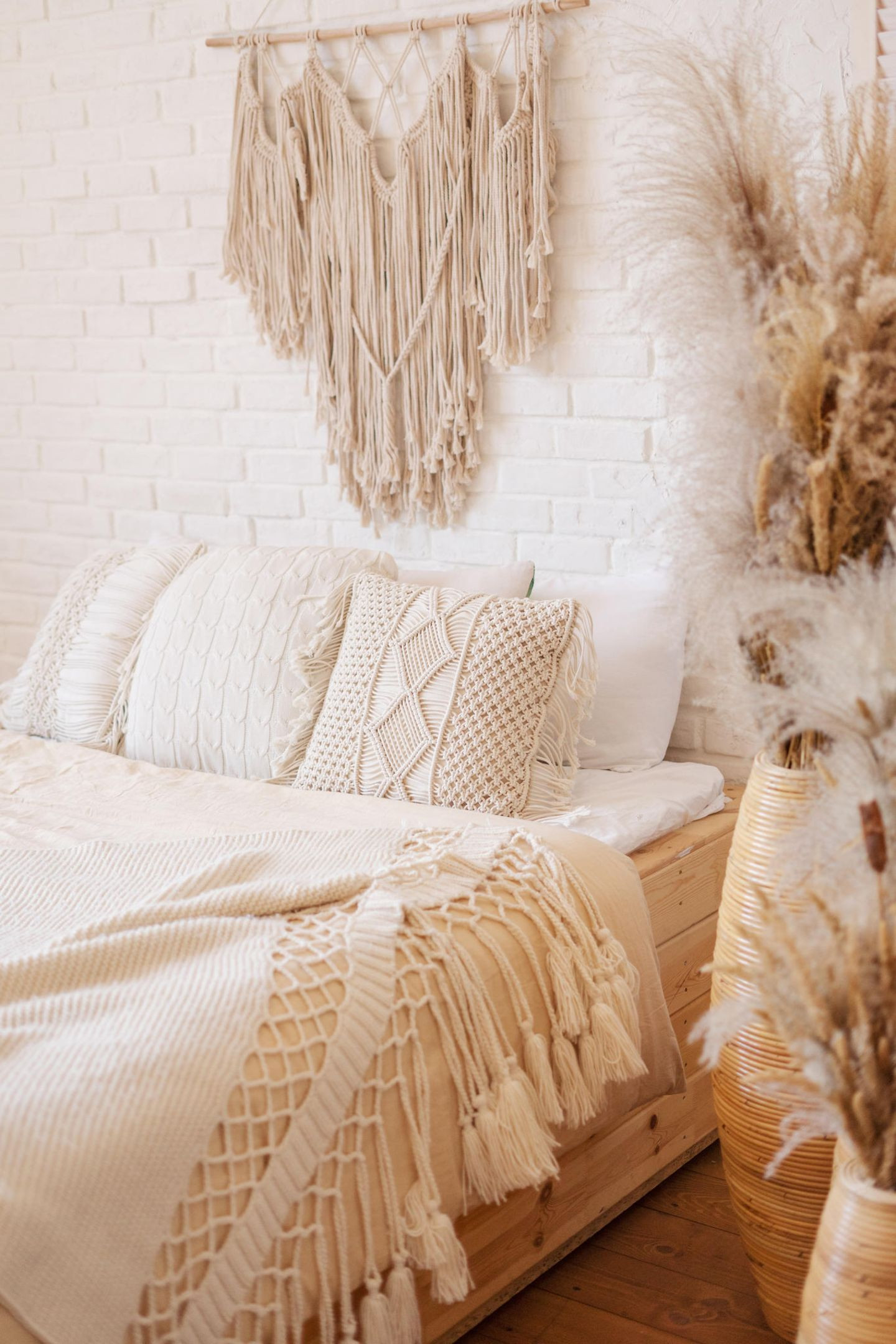 Hippie Chic: Boho-Schlafzimmer In Weiß - [Schöner Wohnen] pertaining to Boho Deko Schlafzimmer