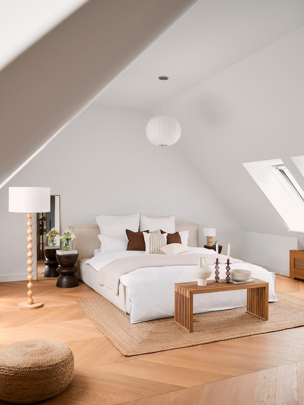 Schlafzimmer Mit Dachschräge: 10 Tipps Und Produkte | Westwing within Schlafzimmer Dachschräge