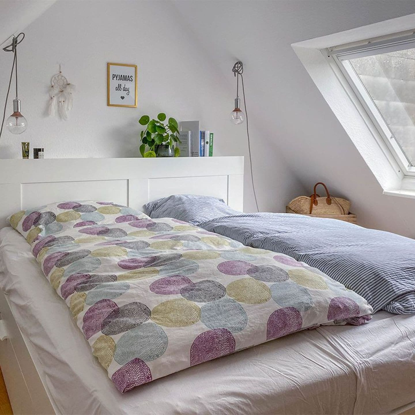 Schlafzimmer Mit Dachschräge Gestalten – Stilvolle Ideen - [Living with regard to Schlafzimmer Dachschräge